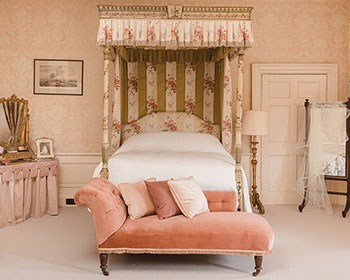 bed dressing for traditional four poster bed